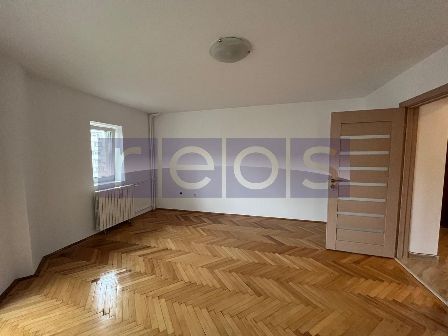 De inchiriat Garsoniera pe Bdul Decebal | 45 mp | nemobilata | - Poză 4