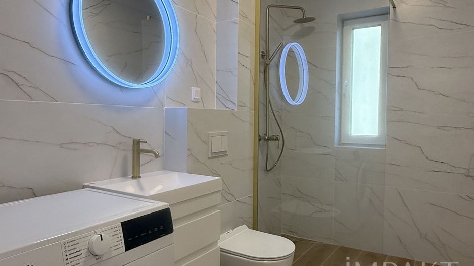 Apartament ultramodern cu 2 camere, parcare si terasa in Europa - Poză 7