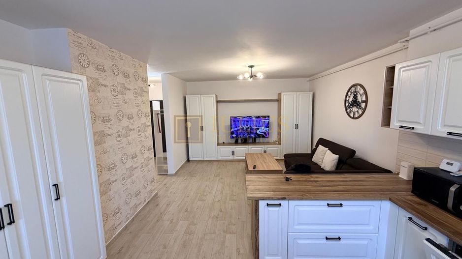 2 camere| Dumbravita| apartament mobilat lux| loc de parcare| lift| - Poză 9