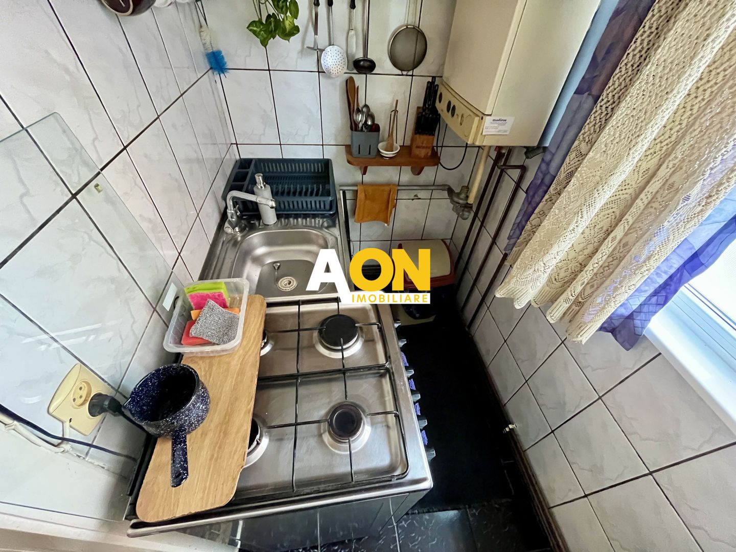 Apartament cu 3 Camere, Complet Mobilat, Zona Piață Cetate - Poză 9