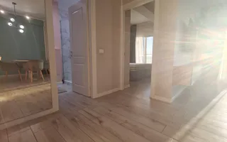DE VÂNZARE — 3 CAMERE, B-DUL MAMAIA, DELFINARIU, VEDERE LAC - Poză 15