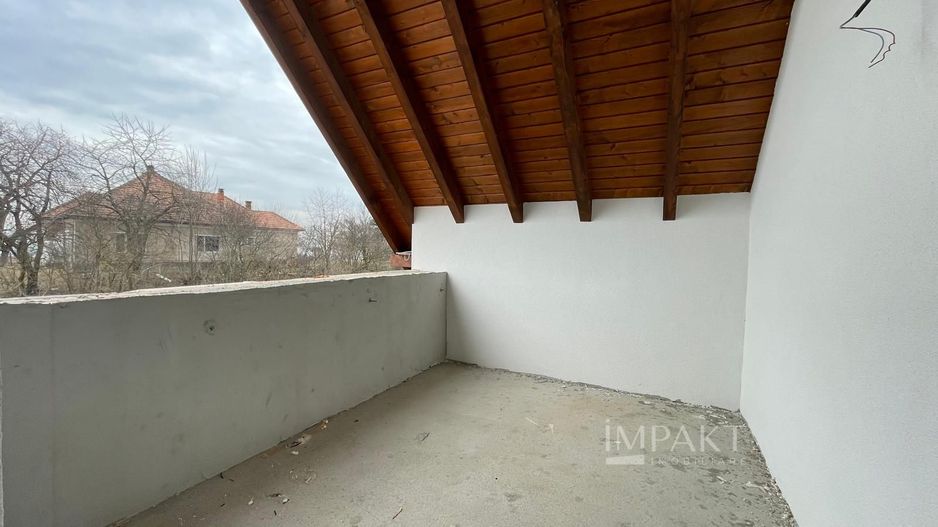 Casa spatioasa cu 1000 mp teren in Aiton - Poză 10