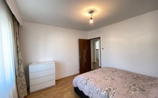 Apartament spatios cu 4 camere decoamndat, zona Republicii - Poză 3