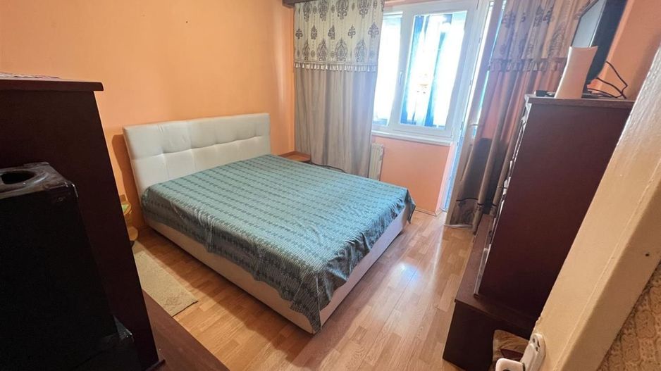 3 camere decomandat etaj 4/10 Dambovita centrala proprie - Poză 4