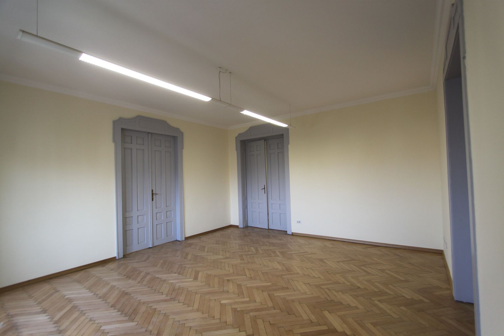 Birou ultracentral : 180 mp - Poză 29