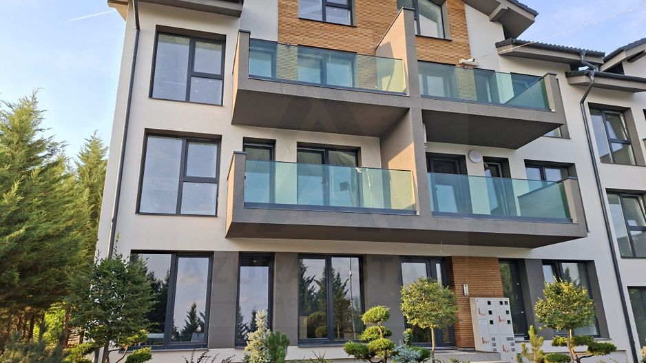 Apartament premium 61.4 mp utili 3 camere 2 bai curte 50 mp Cristian - Poză 3