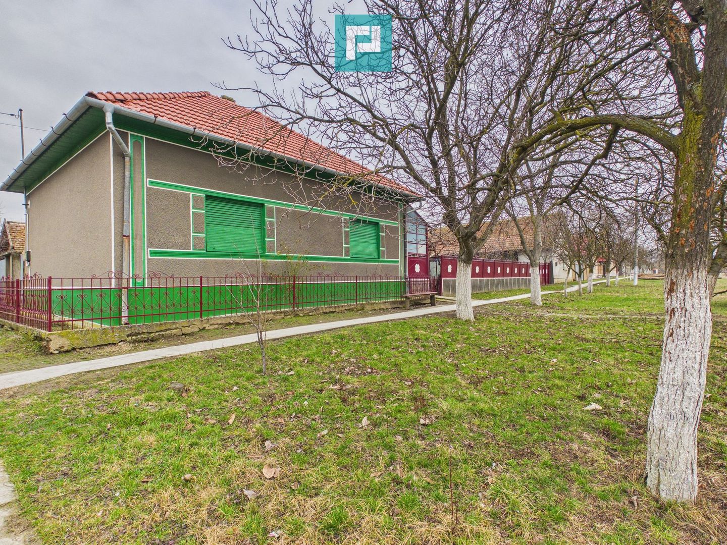 Casă cu 3 camere și teren de 1400 mp în Mișca - Poză 13