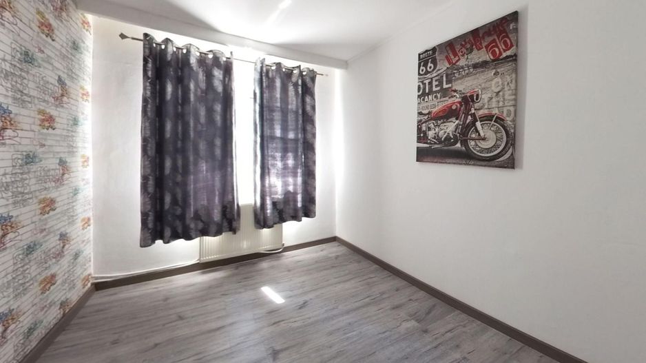 Apartament 4 camere | Zona Exercițiu, Strada Banat - Poză 4