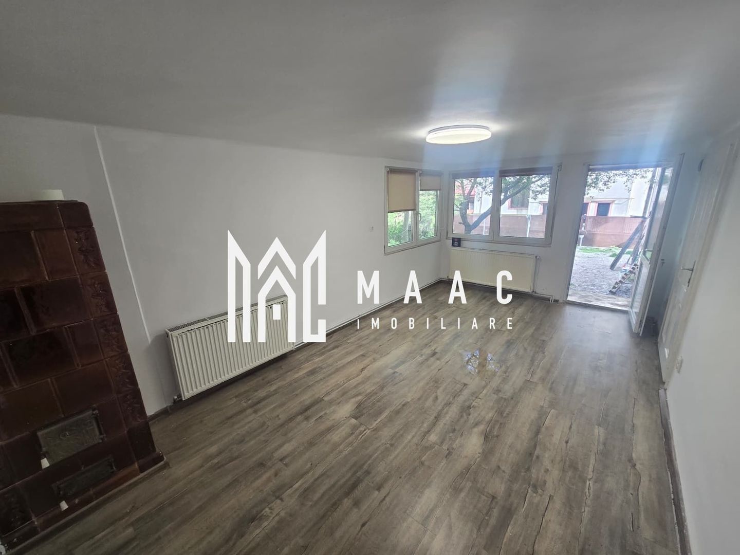 Apartament la casa cu 3 camere si curte Strada Bucegi - Poză 5