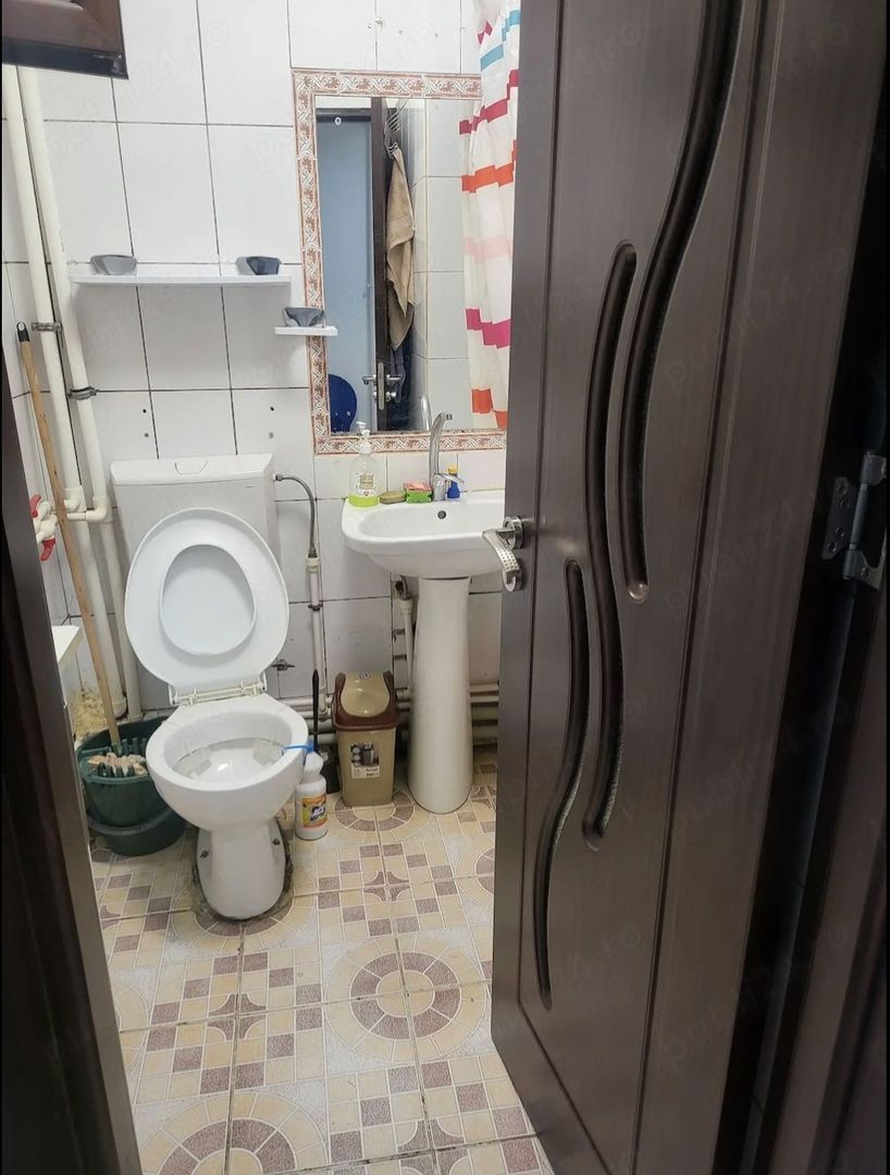 GARSONIERA GIURGIULUI,BUCATARIE ICNHISA, MOBILATA/UTILATA, CURATA - Poză 6