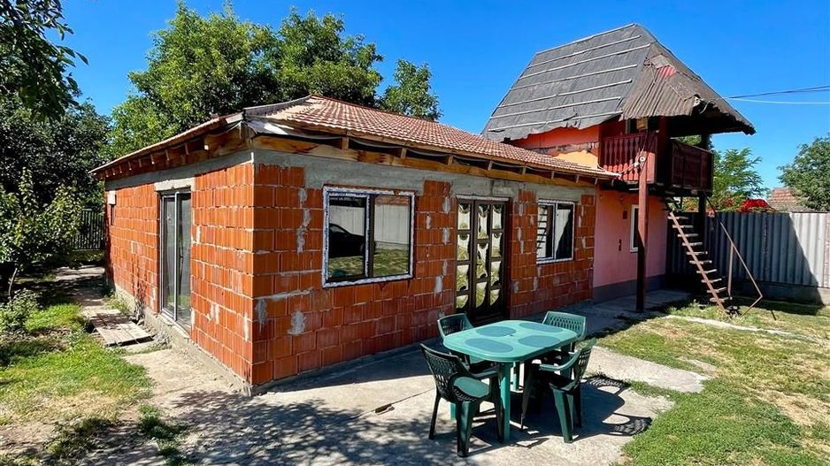 Casa cu 5 camere in localitatea Sacuieni - Poză 1