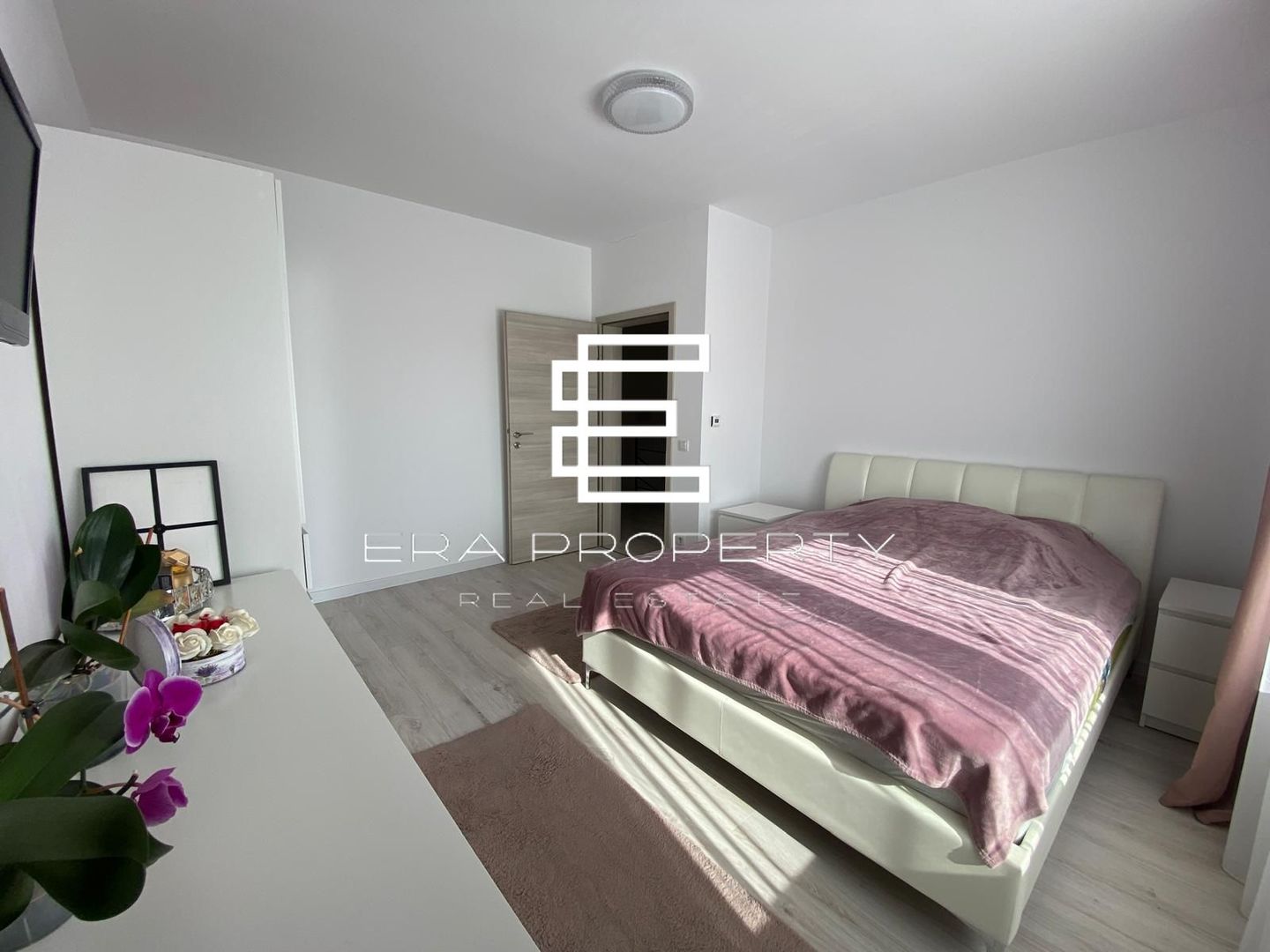 Duplex modern Șelimbăr cu panouri fotovoltaice – costuri minime la energie - Poză 9