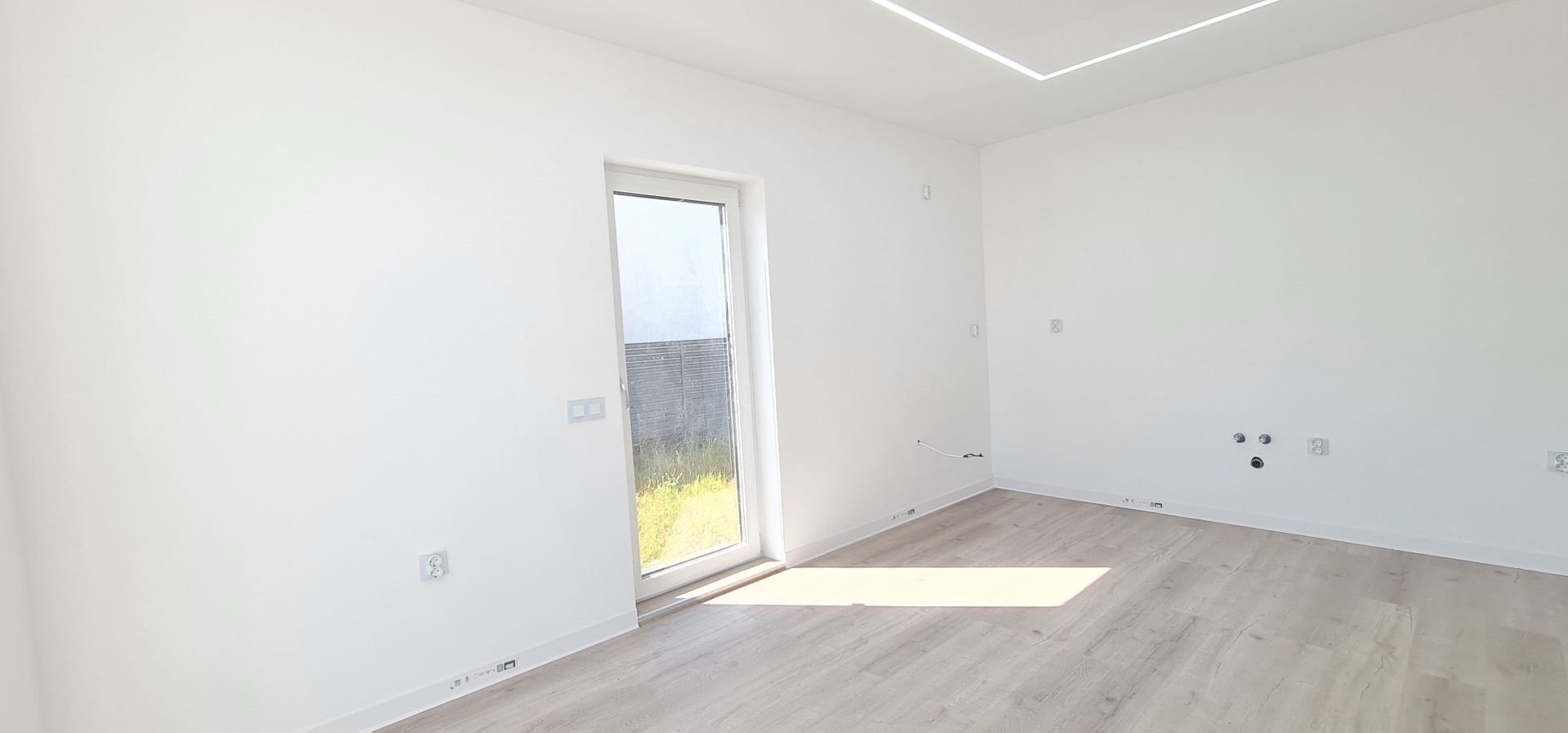 Casa individuala 4 camere 3 bai si garaj Cartier Izvor - Poză 13
