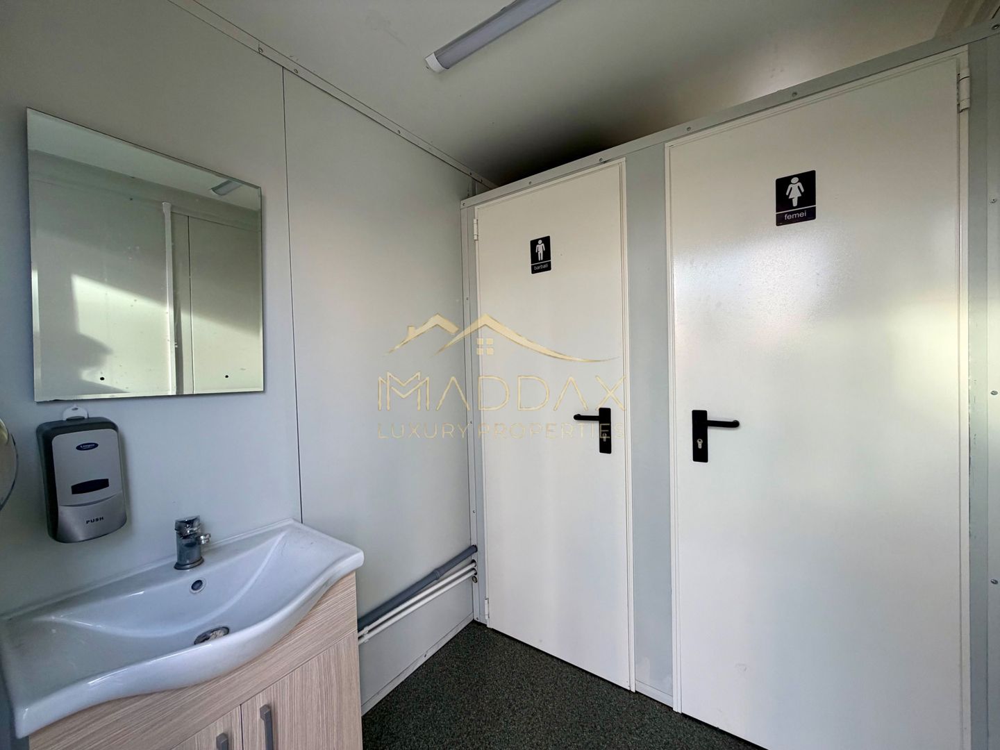 Spatiu Comercial  *731mp* / VAD stradal 31m / 19 locuri de parcare // Unirii - Poză 35