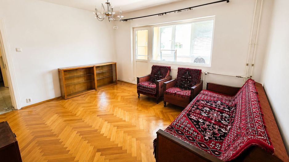 Etaj intermediar | 3 camere | 66 mp + balcon | Zona Spitalul Județean - Poză 14