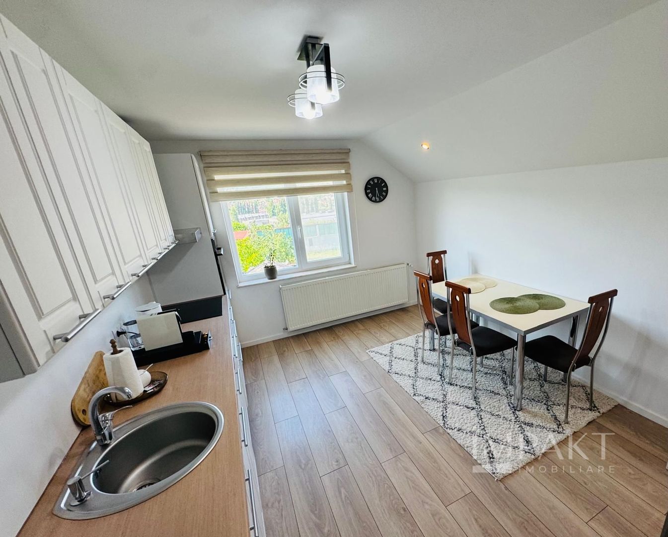 Inchiriere apartament cu 3 camere in Gruia! - Poză 2