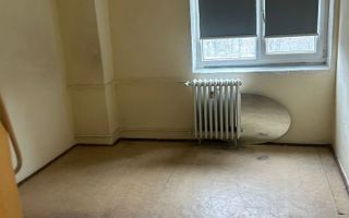 Vânzare apartament  dec.2 camere, 2 balcoane, bloc 77, Titan- 7 min metrou - Poză 1