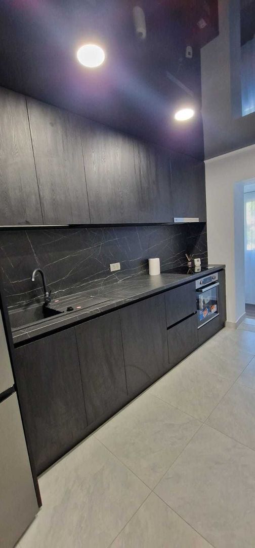 Lipovei | 3 Camere | Garaj | Centrala Proprie. - Poză 1