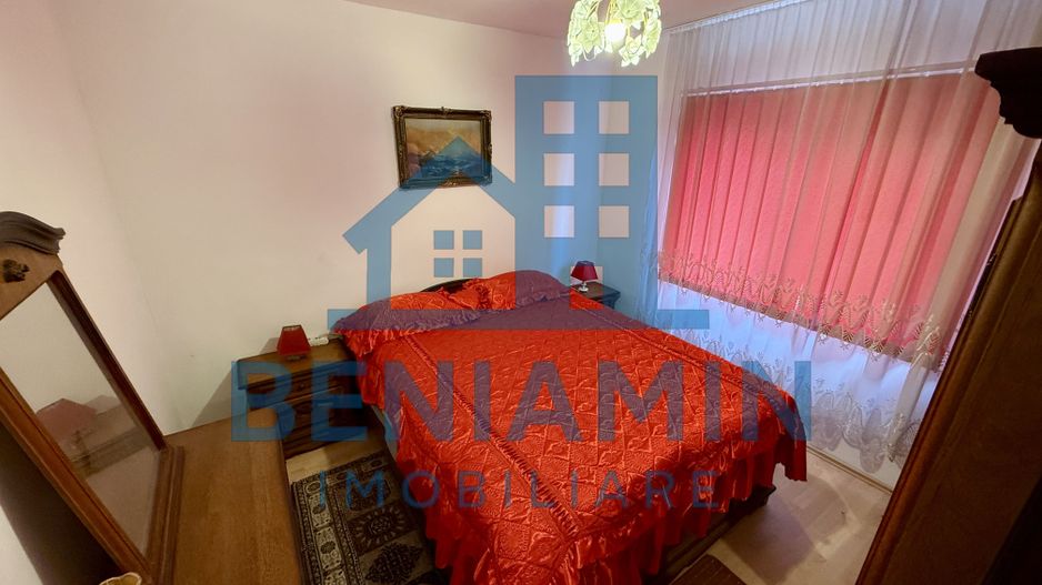 Casa spatioasa - D+P+1+M - 226mp - Bibescu - 1Mai - Poză 9