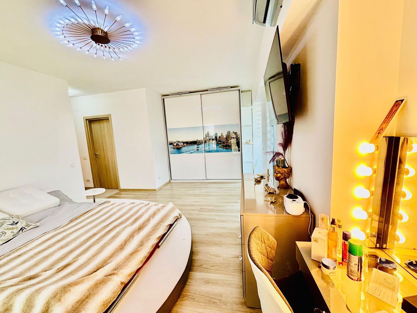 AP 3 CAMERE VICTORIEI - 145MP, PARCARE, PET-FRIENDLY, PRIMA INCHIRIERE - Poză 12