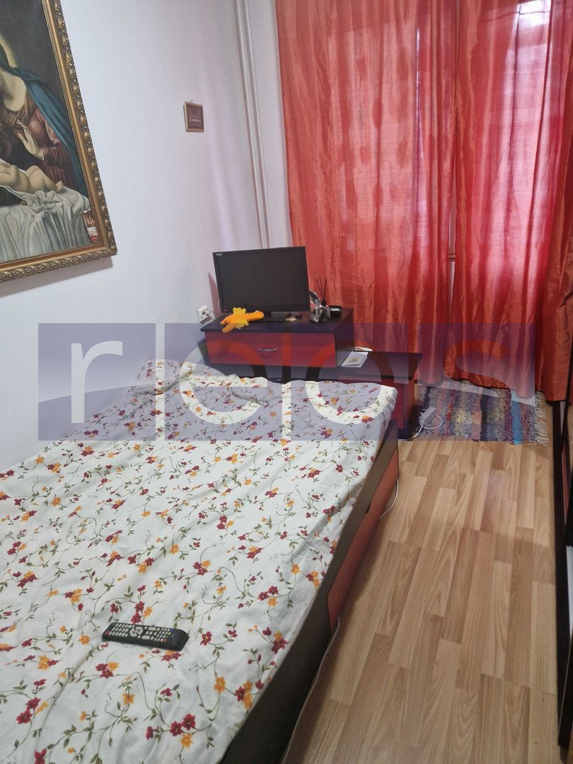 VANZARE 3 CAMERE - DECOMANDAT- DRISTOR-10 min de metrou - Poză 3