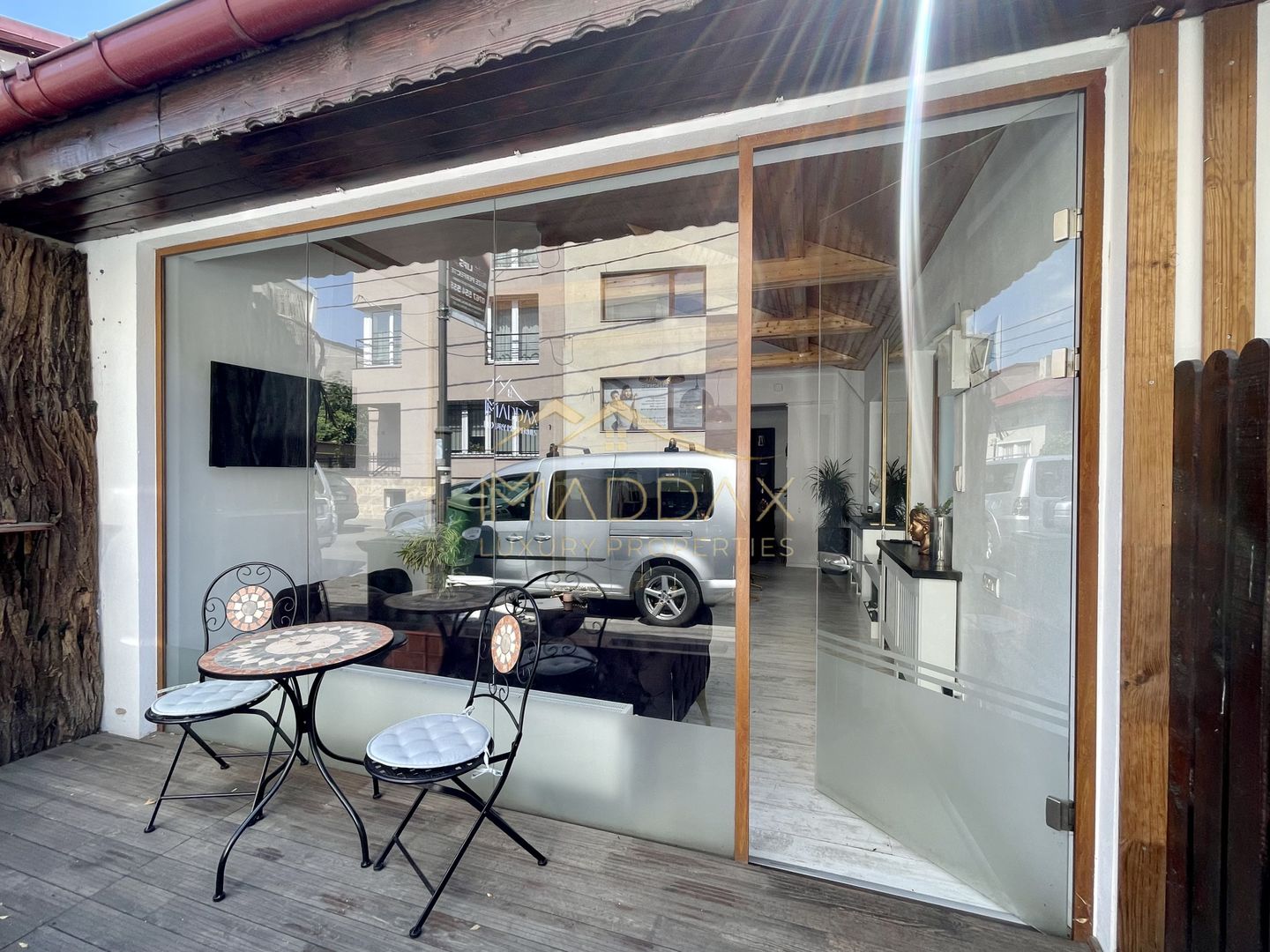 Spatiu comercial stradal *50 mp* //  zona Dorobanti - Poză 2