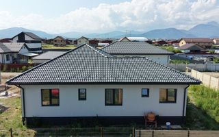 Casă pe parter de vânzare în cartierul Izvor - Poză 4