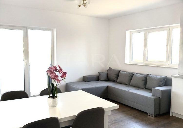 Apartament nou 3 camere, 2 băi, balcon și parcare inclusa. - Poză 2