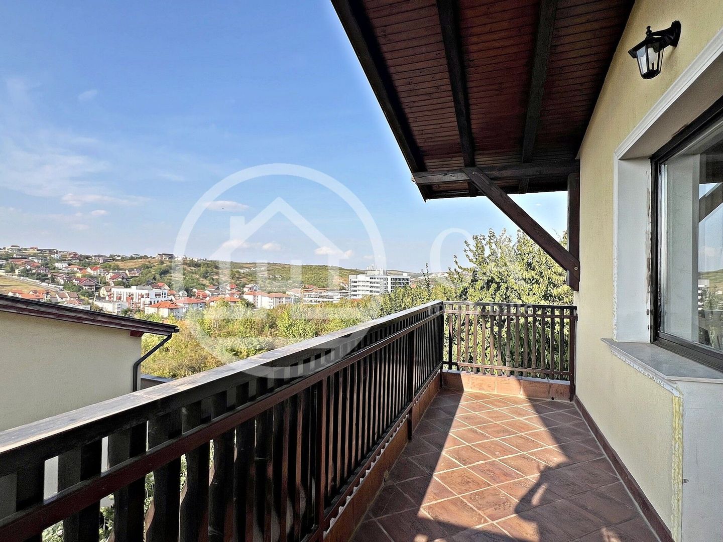 Casa cu 7 camere de inchiriat in zona Georghe Doja, Oradea - Poză 13