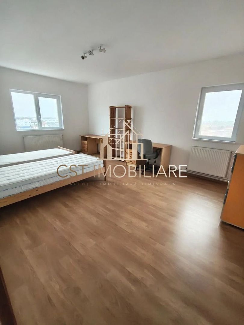 Apartament 3 camere, decomandat, renovat, etaj 5 - Centrala proprie - Poză 1