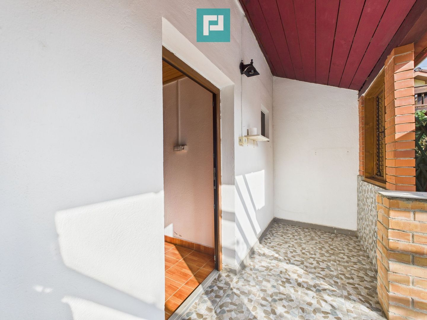 Casă cu o cameră, teren 350 mp în Subcetate - Poză 9