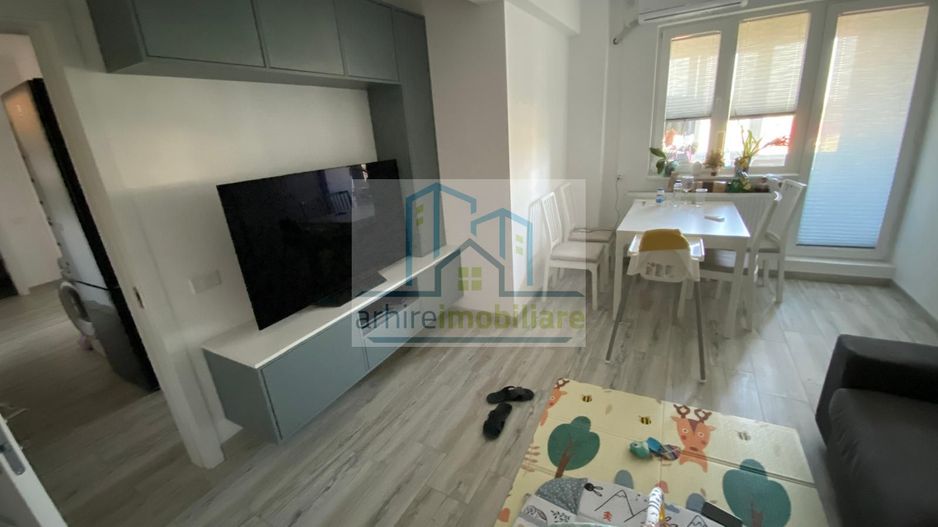 Apartament 3 camere decomandat zona Trapezului - Poză 1