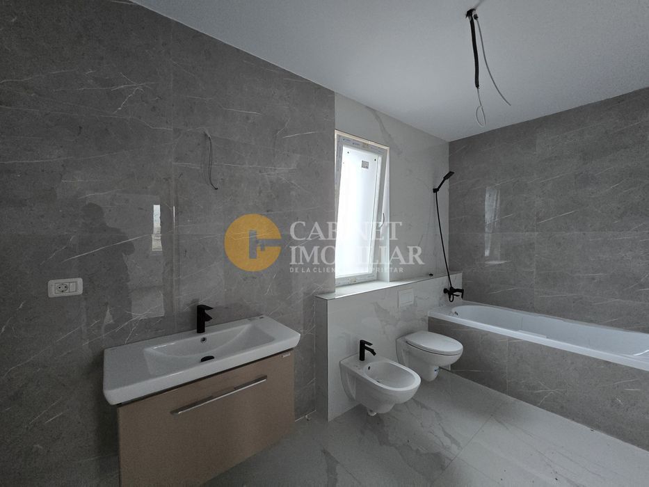 MIROSLAVA - Casa individuala - 4 camere - teren drept - finisaje moderne - Poză 5