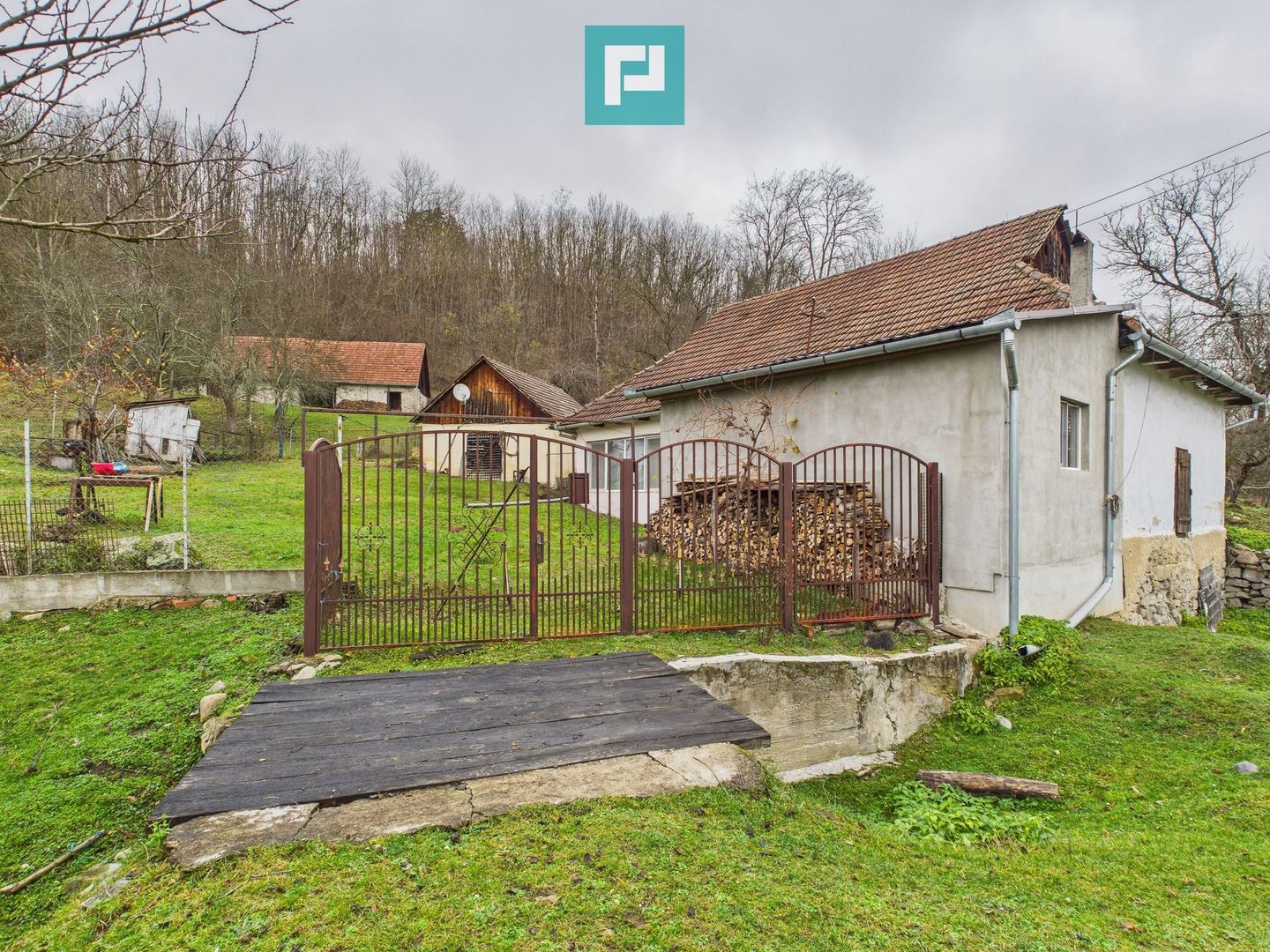 Casă cu teren de 24.679,73 mp, în Hălmagiu, Arad - Poză 10