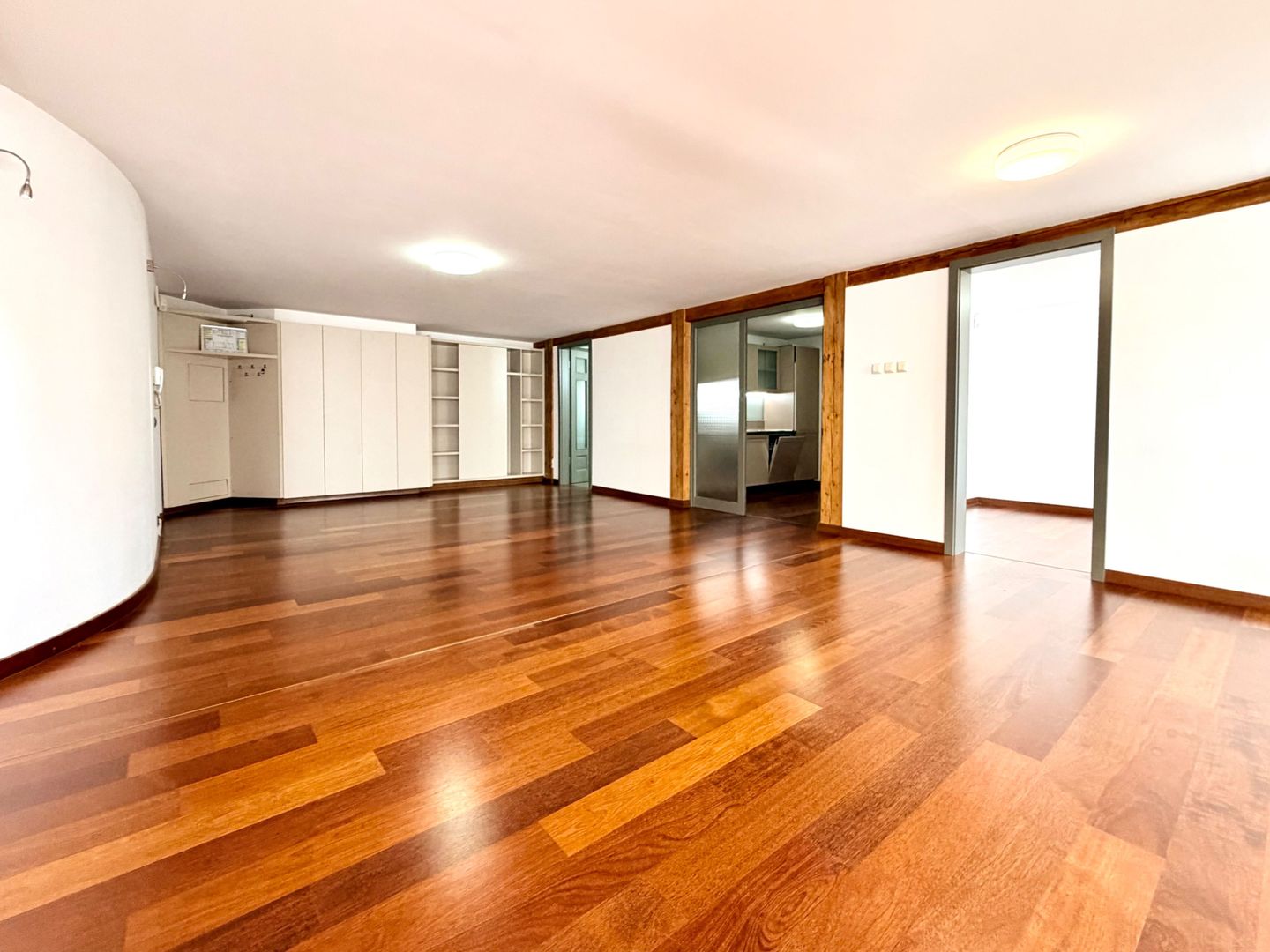 Spatiu pentru birou amenajat si generos in Piata Unirii - Poză 5
