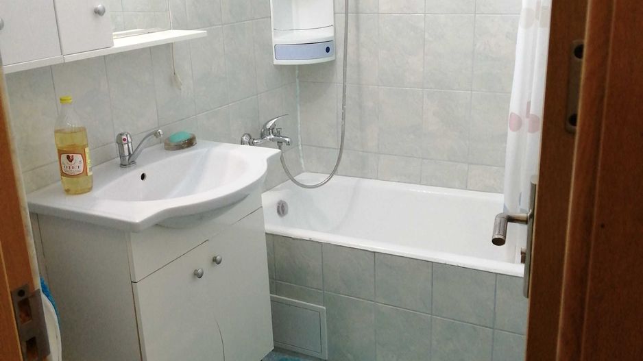 Inchiriez apartament 2 camere Policlinica Malcoci - Poză 2