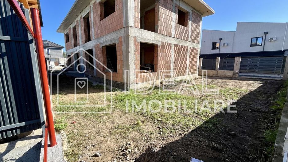 Duplex cu 4 camere si gradina in Selimbar, zona Trifoiului - Poză 3