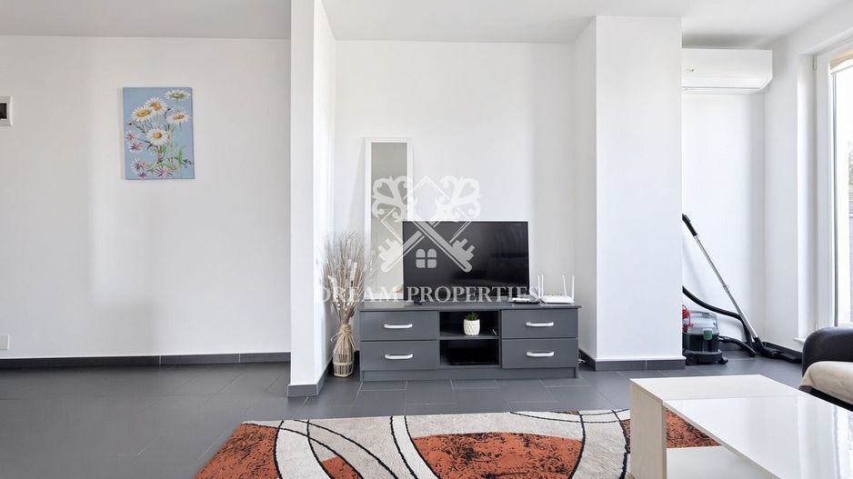 Apartament semidecomandat cu 3 camere, balcon, parcare, zona VIVO - Poză 11