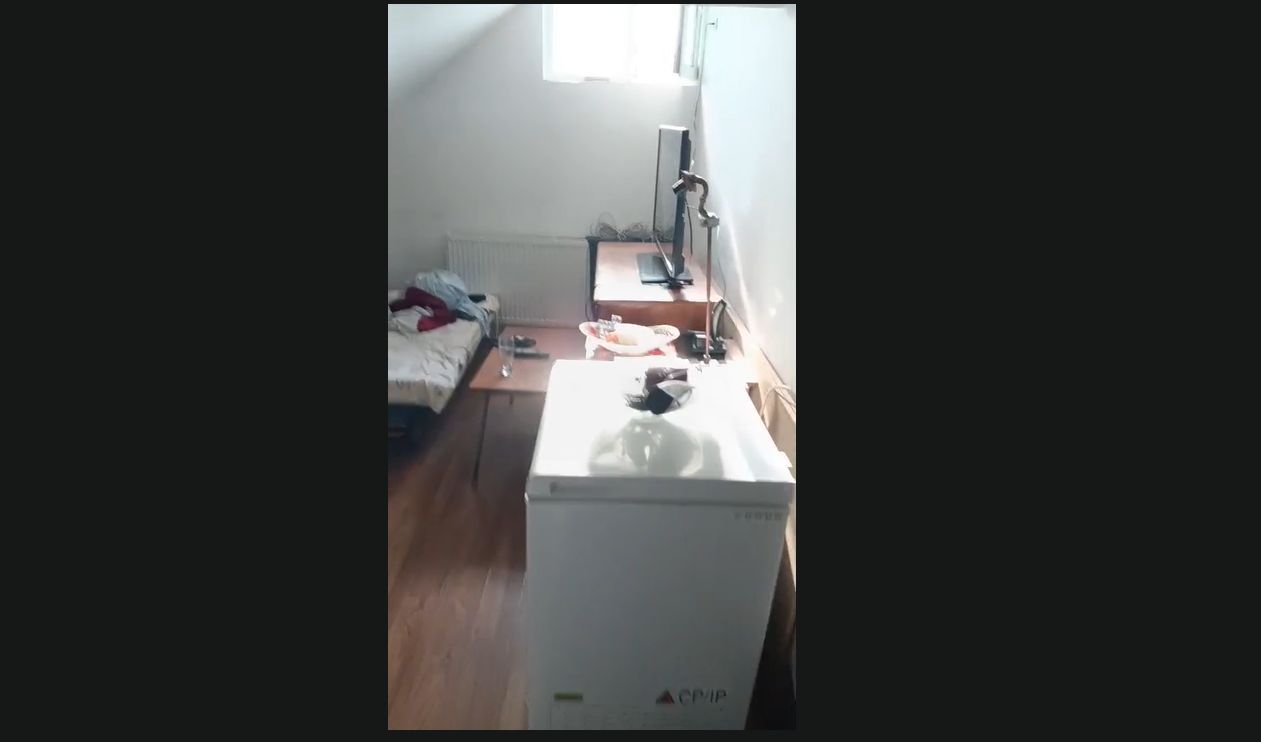 De vanzate - apartament 2 camera ( Mansarda) -zona Centrala - Poză 17