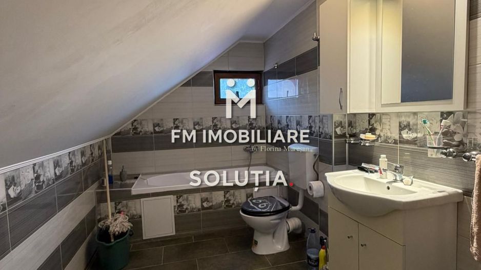 Casă de  vânzare cu vedere panoramică - Poză 20