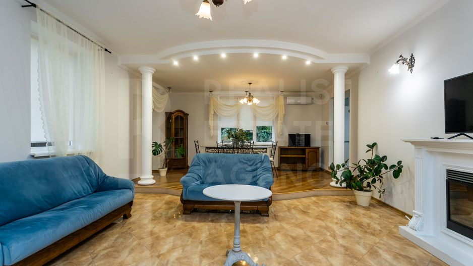 Chirie, casă, 3 camere, strada Sergiu Radautanu Codru - Poză 1