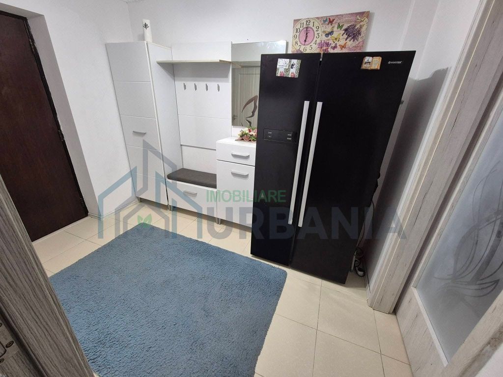 Apartament 3 camere, Podu Roș, modernizat și mobilat - Poză 4