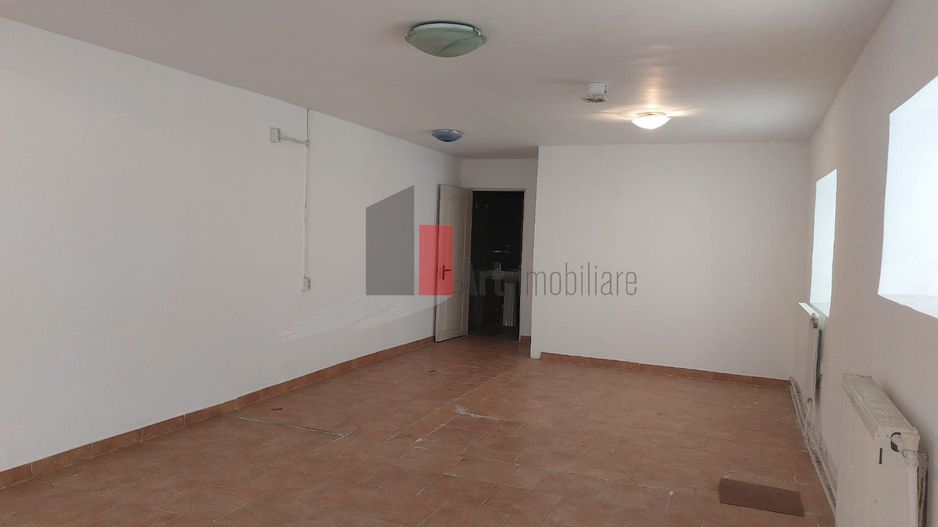 Casa "RUMANZU",  13 Septembrie-Marriott, intrare direct din strada - Poză 1