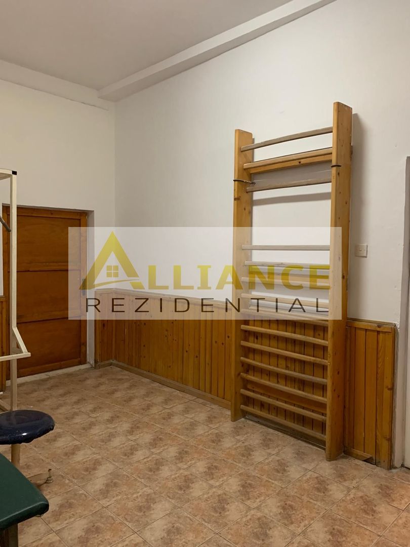 Catelu-Casa S+P+1+M - 14 Camere-1550 Teren - Poză 27
