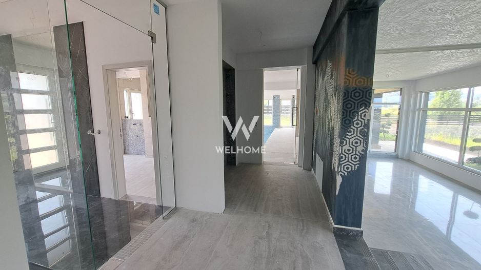 Vilă modernă premium cu piscină interioară, teren 1200 mp și panoramă - Poză 3