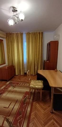 Apartament lux, zona Piata Victoriei, 4 camere , 2 bai, centrala termica  terasa - Poză 12