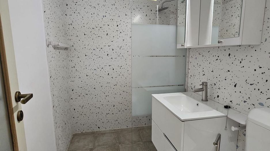 2 camere renovate Mihalache metrou 1 Mai - Poză 10
