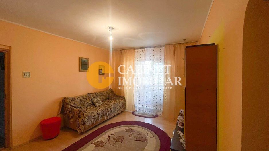 Apartament 3 camere decomandat zona Galata - Poză 1