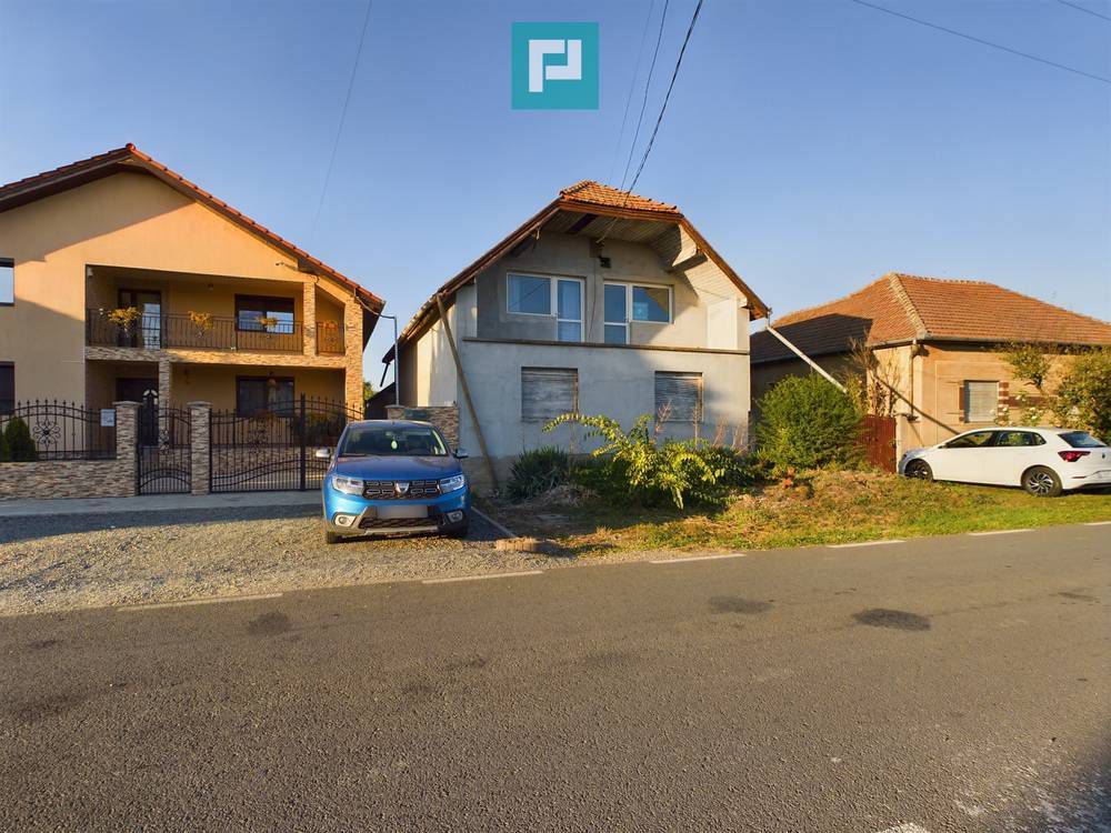 Casă/vilă cu 6 camere în Curtici - Poză 2