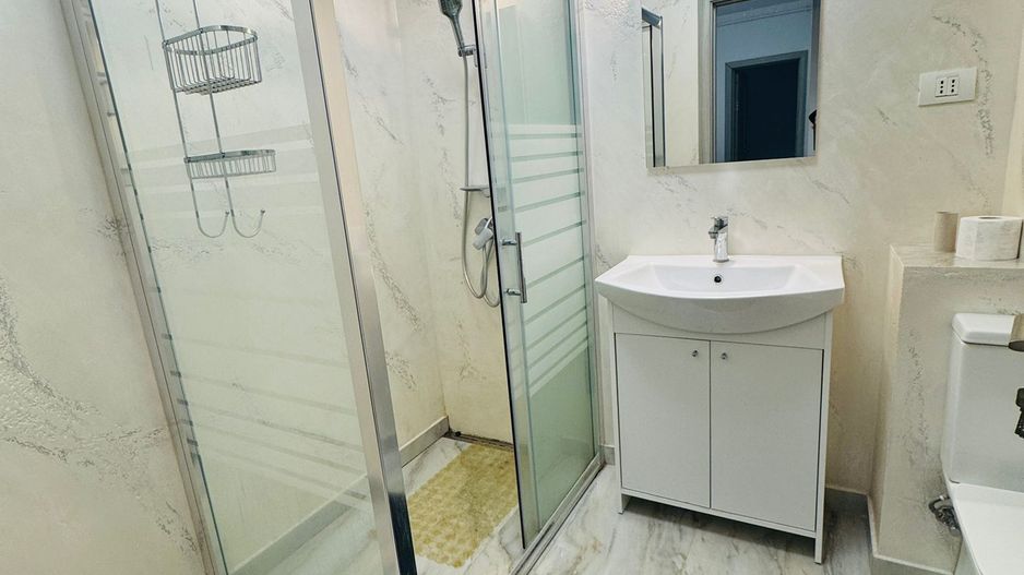 Metrou Berceni -Biruintei 2 camere 64mp plus curte 100mp - Poză 11